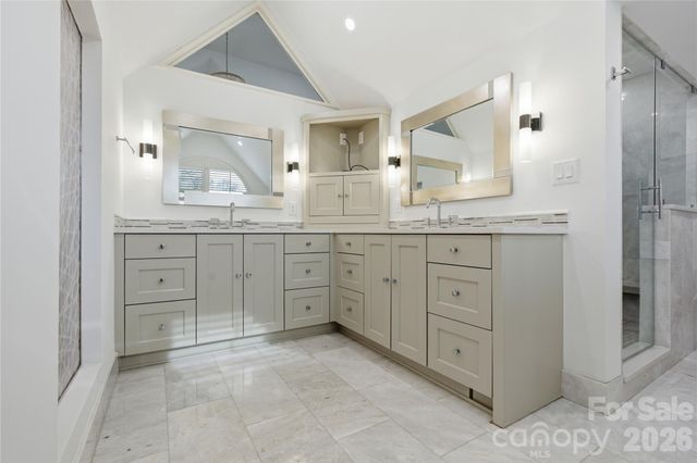 1417 S Wendover Road, Charlotte, NC 28211