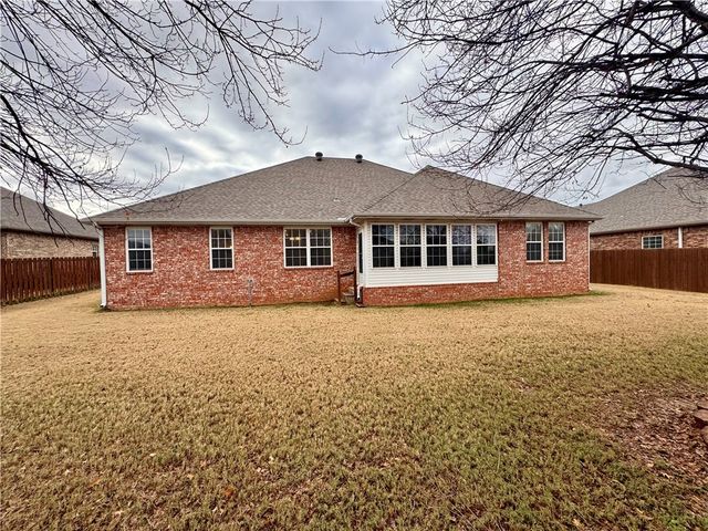 264 W Sundown Drive, Farmington, AR 72730