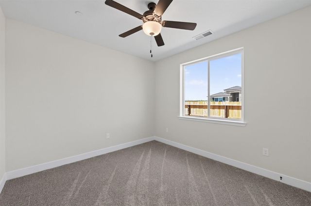 429 S Barcus Avenue, Kerman, CA 93630