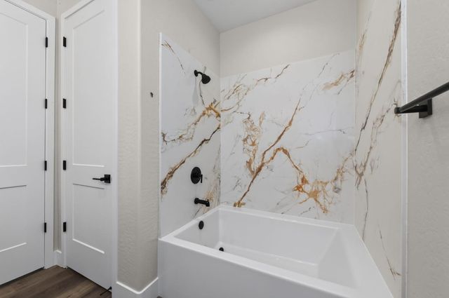 429 S Barcus Avenue, Kerman, CA 93630