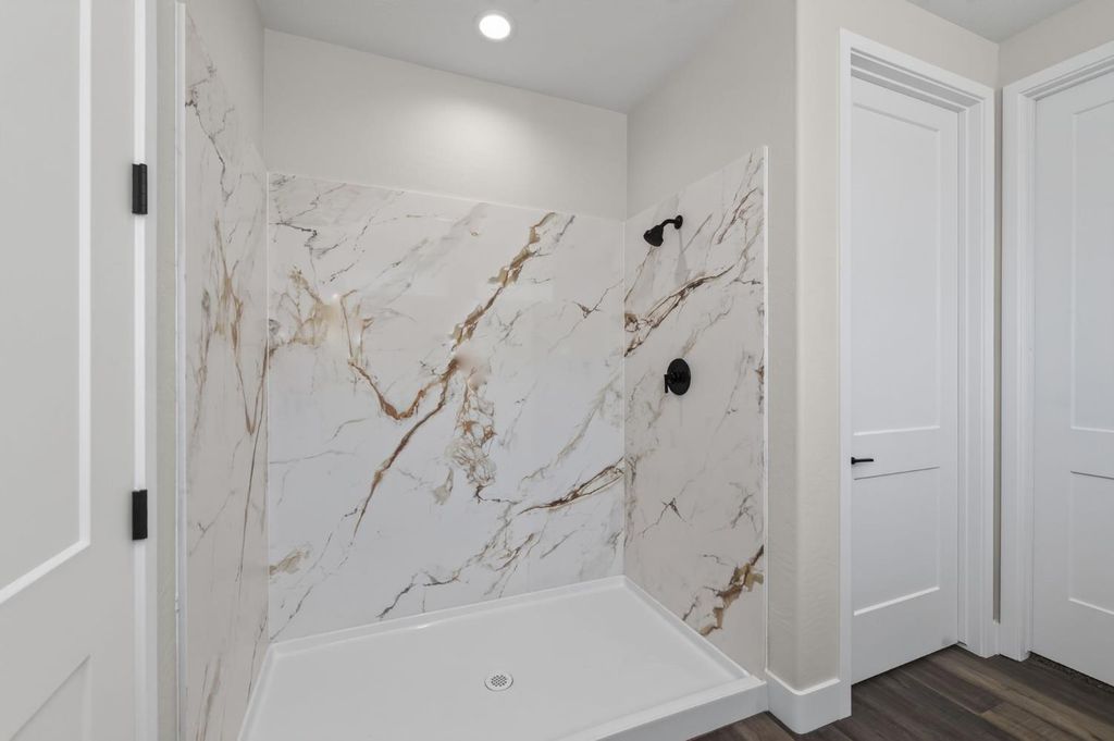 Image 15 of property listing at 429 S Barcus Avenue, Kerman, CA 93630