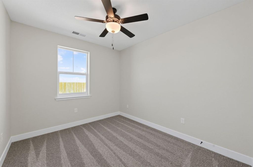 Image 17 of property listing at 429 S Barcus Avenue, Kerman, CA 93630