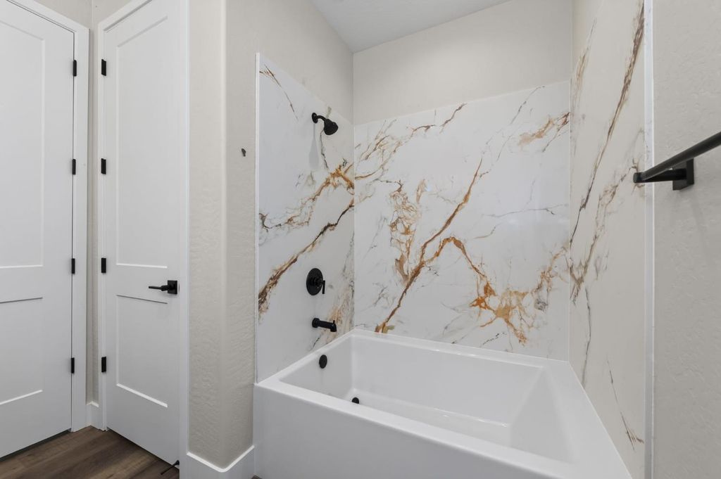 Image 19 of property listing at 429 S Barcus Avenue, Kerman, CA 93630