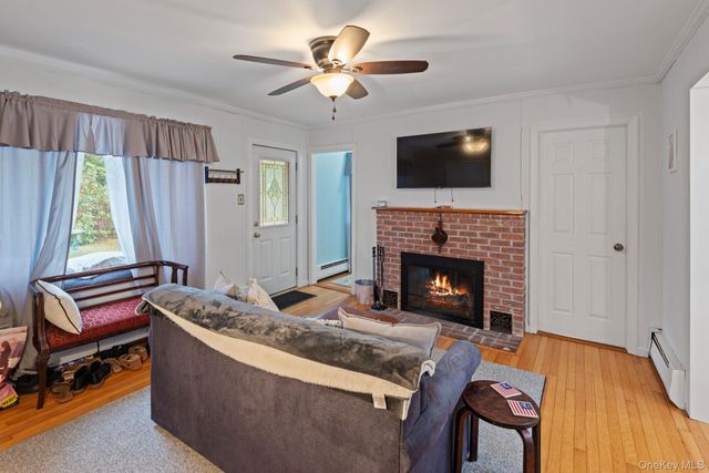 33 Oleander Drive, Northport, NY 11768