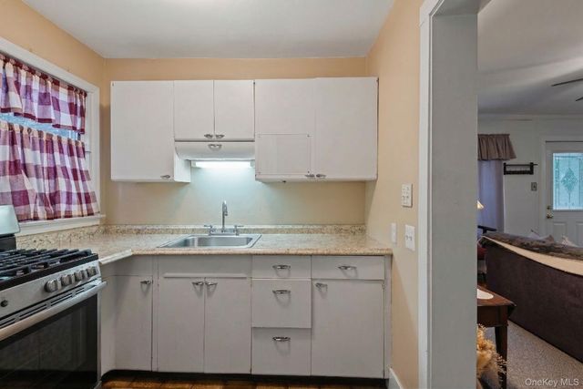 33 Oleander Drive, Northport, NY 11768