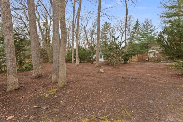 33 Oleander Drive, Northport, NY 11768