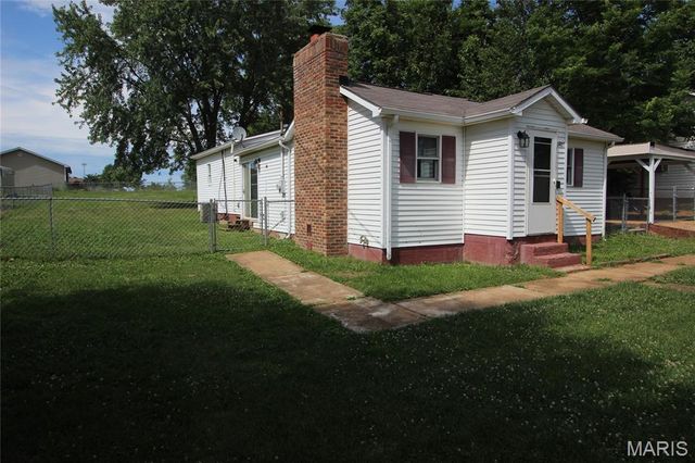 1405 E Chestnut Street, Desloge, MO 63601