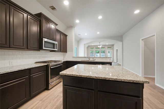 132 Fox Trail Road, Montgomery, TX 77316