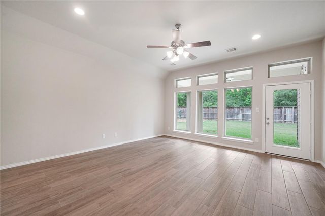 132 Fox Trail Road, Montgomery, TX 77316