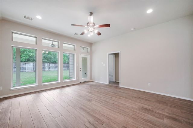 132 Fox Trail Road, Montgomery, TX 77316