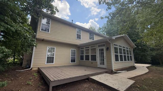 2042 Fox Hound Way, Lawrenceville, GA 30043