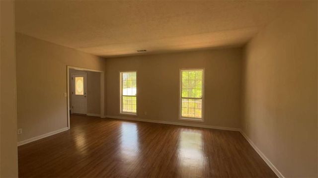 2042 Fox Hound Way, Lawrenceville, GA 30043