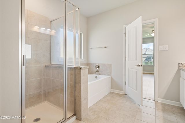 102 Deer Lake Lane, Lafayette, LA 70508