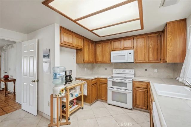 1985 Olive Drive, Santa Maria, CA 93454