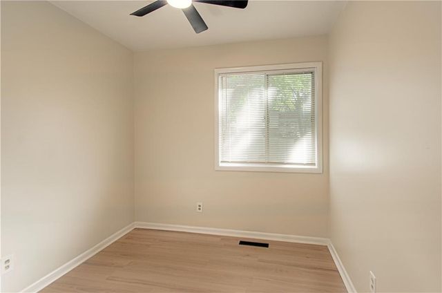 5112 S Cottage Avenue, Independence, MO 64055