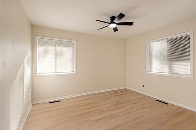 5112 S Cottage Avenue, Independence, MO 64055
