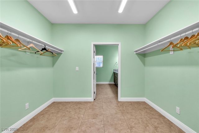 4615 East Saint Louis Avenue, Las Vegas, NV 89104