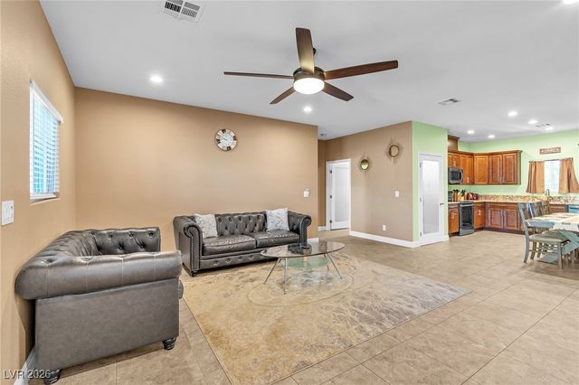 4615 East Saint Louis Avenue, Las Vegas, NV 89104