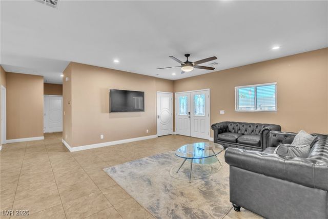 4615 East Saint Louis Avenue, Las Vegas, NV 89104