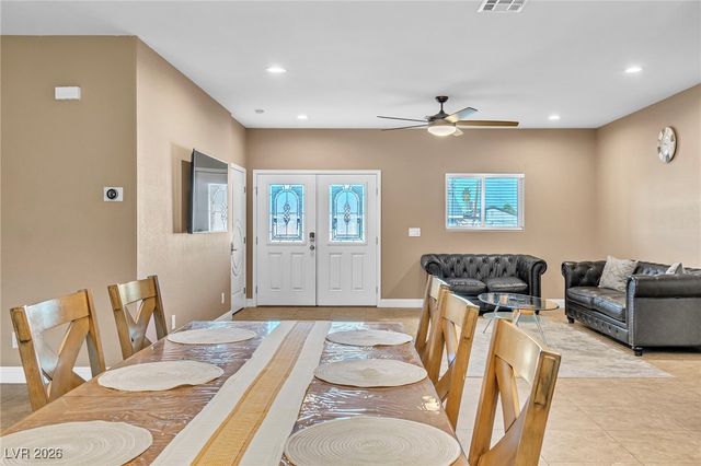 4615 East Saint Louis Avenue, Las Vegas, NV 89104