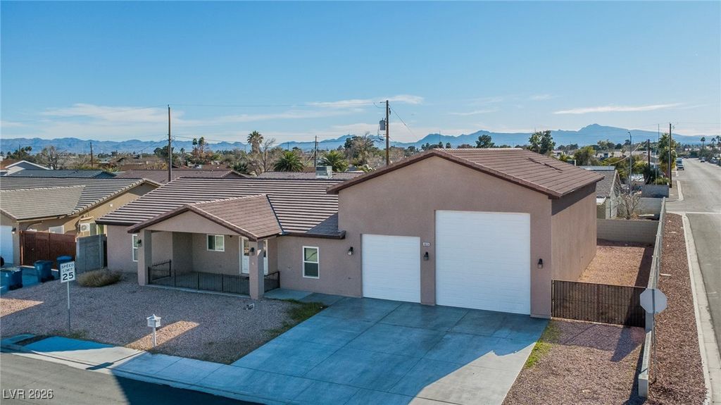 4615 East Saint Louis Avenue, Las Vegas, NV 89104