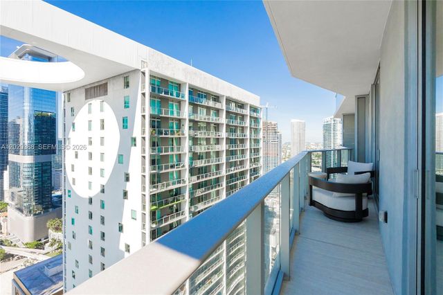 77 SE 5th St 3914, Miami, FL 33131
