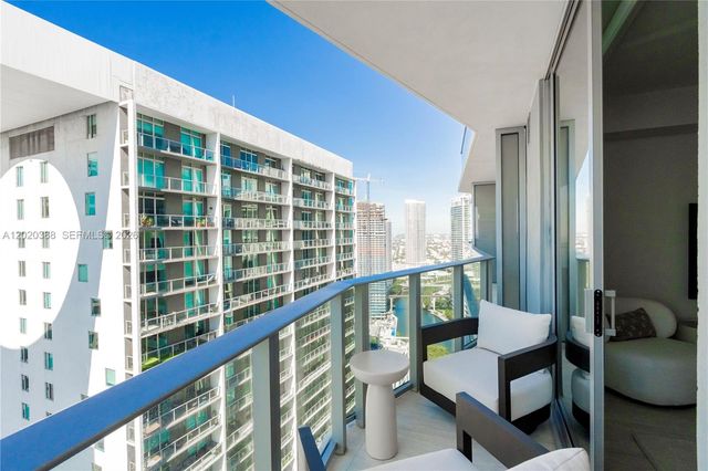77 SE 5th St 3914, Miami, FL 33131