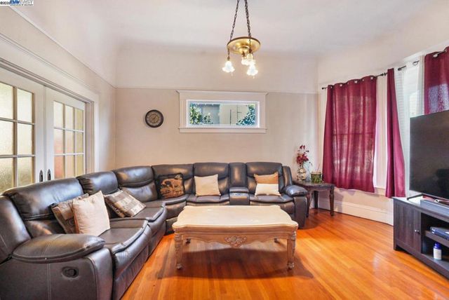 825 N SAN JOAQUIN STREET, Stockton, CA 95202