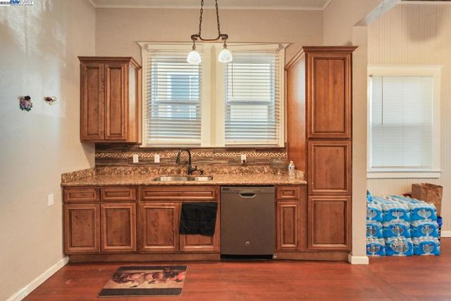 825 N SAN JOAQUIN STREET, Stockton, CA 95202