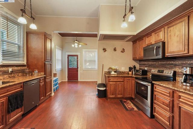 825 N SAN JOAQUIN STREET, Stockton, CA 95202