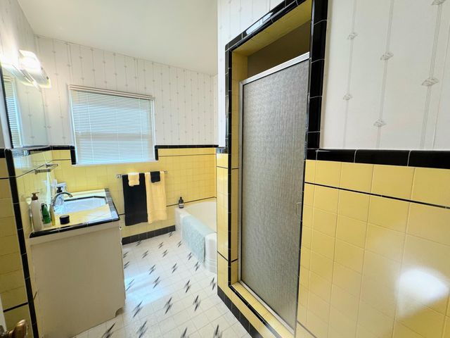 15061 Ave 288, Visalia, CA 93292