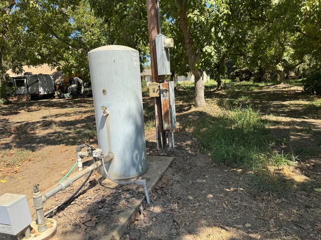 15061 Ave 288, Visalia, CA 93292