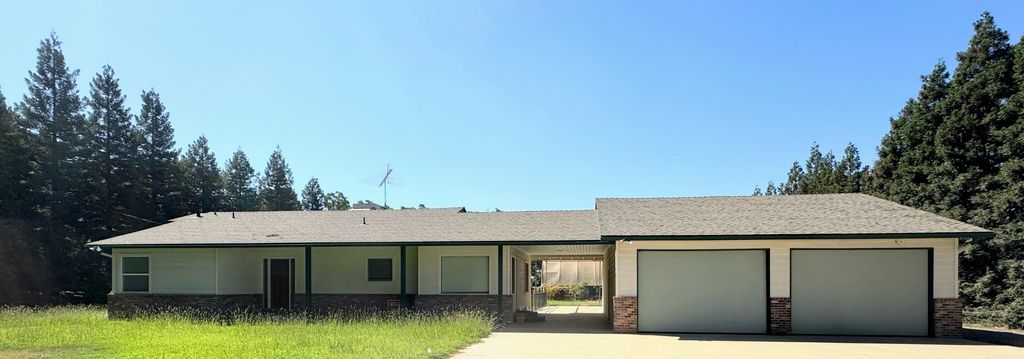 15061 Ave 288, Visalia, CA 93292
