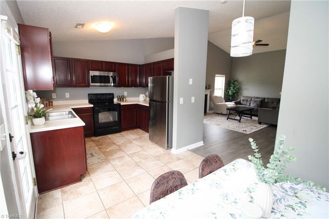 2810 Waterstone Loop, High Point, NC 27265