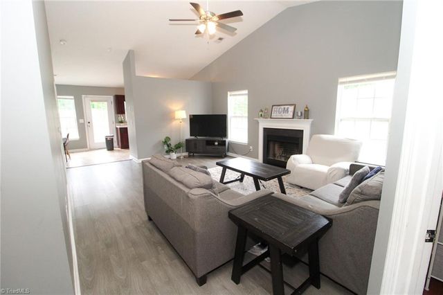 2810 Waterstone Loop, High Point, NC 27265