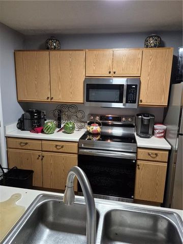 1301 Fairington Village Drive, Lithonia, GA 30038