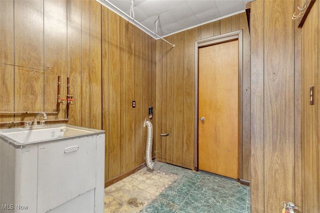 30350 Twin Lakes Drive, Wickliffe, OH 44092