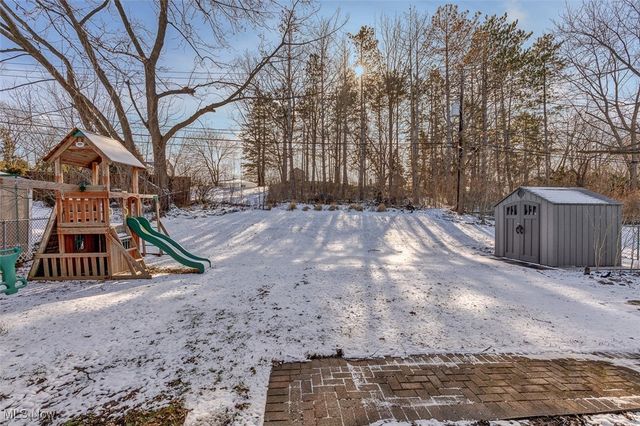 30350 Twin Lakes Drive, Wickliffe, OH 44092