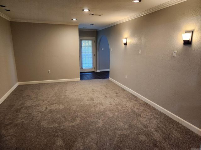 108 Meadows Drive, Jacksonville, AR 72076
