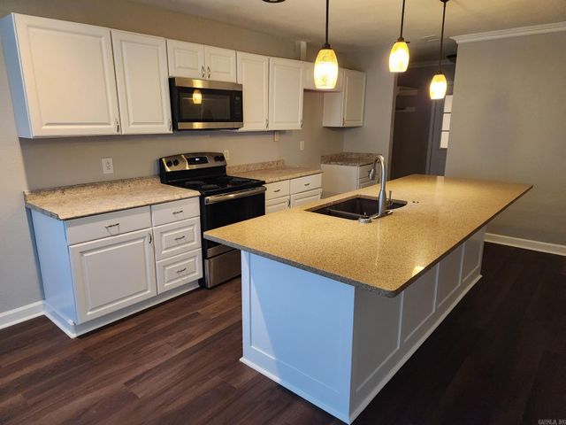 108 Meadows Drive, Jacksonville, AR 72076