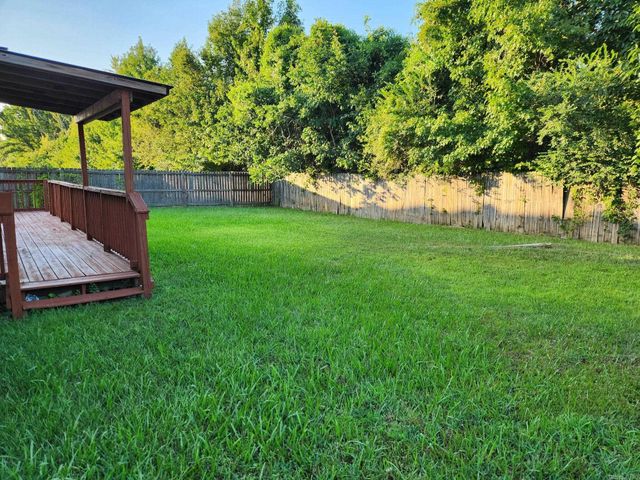 108 Meadows Drive, Jacksonville, AR 72076