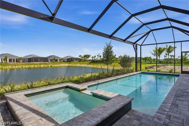 15743 Modena ST, Naples, FL 34114