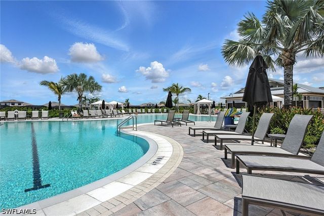 15743 Modena ST, Naples, FL 34114