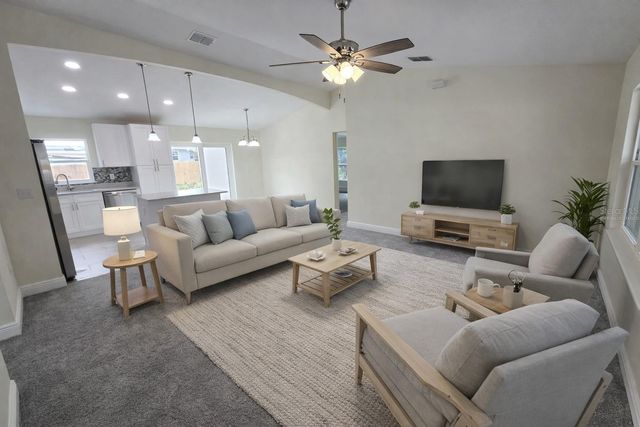 560 SUMNER AVENUE, Orange City, FL 32763