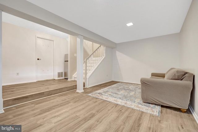 2910 BRIDGEHAMPTON CT, Falls Church, VA 22042