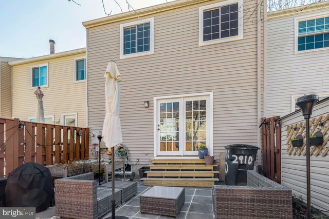 2910 BRIDGEHAMPTON CT, Falls Church, VA 22042