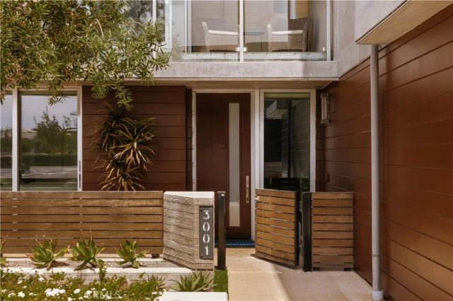 3001 Via Malaga, Newport Beach, CA 92663