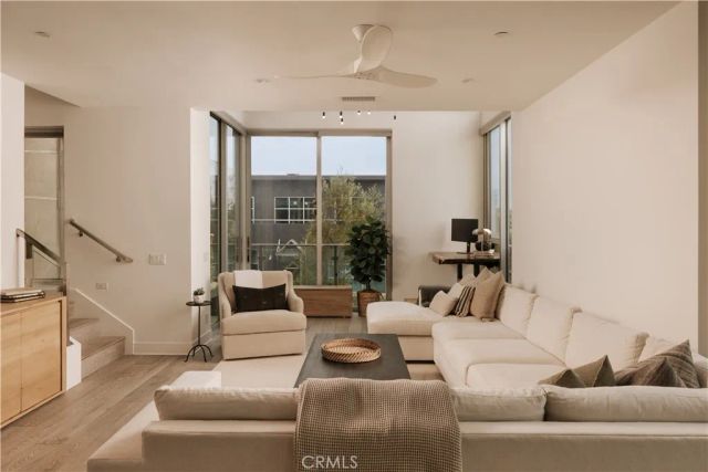 3001 Via Malaga, Newport Beach, CA 92663