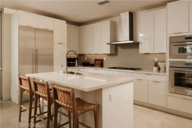 3001 Via Malaga, Newport Beach, CA 92663
