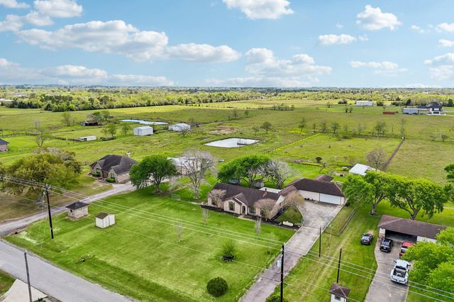 13917 Countryside Street, Santa Fe, TX 77517